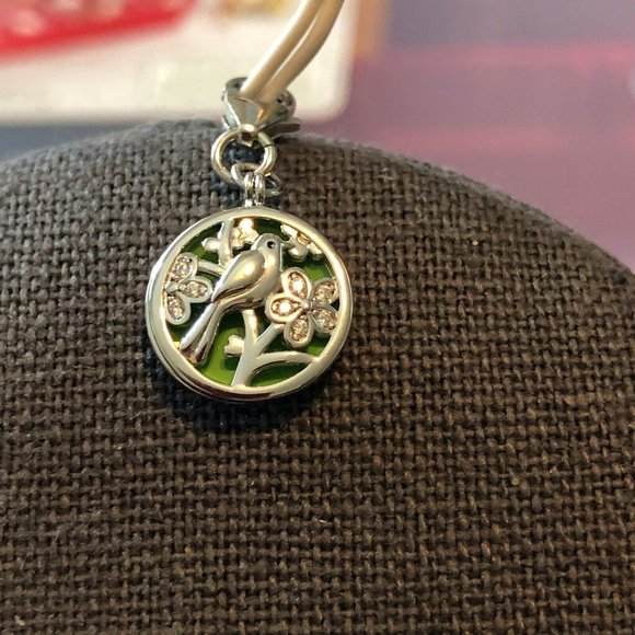 925 Sterling Silver Bracelet with Green Enamel Bird Charm and Cubic Zircon - Picture 2 of 8